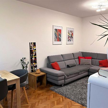 Mm Split Apartment - 5 Min By Car To The Beach & City Center - Free Public Parking Buitenkant foto