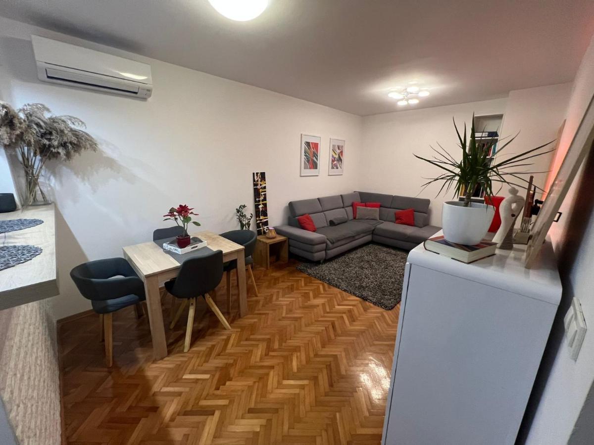 Mm Split Apartment - 5 Min By Car To The Beach & City Center - Free Public Parking Buitenkant foto