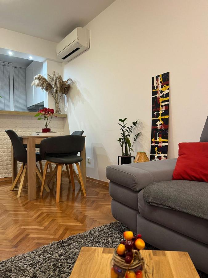 Mm Split Apartment - 5 Min By Car To The Beach & City Center - Free Public Parking Buitenkant foto