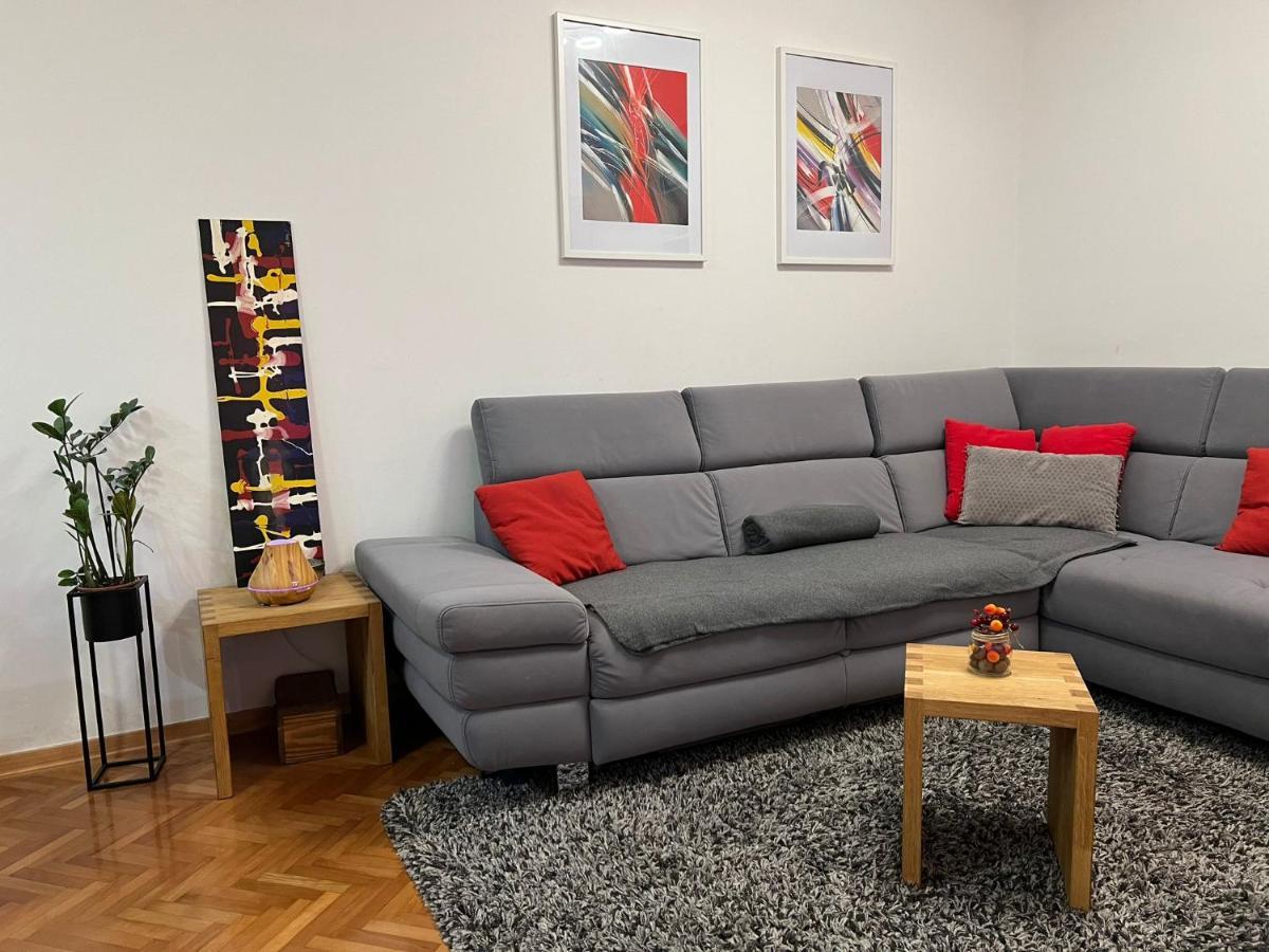 Mm Split Apartment - 5 Min By Car To The Beach & City Center - Free Public Parking Buitenkant foto