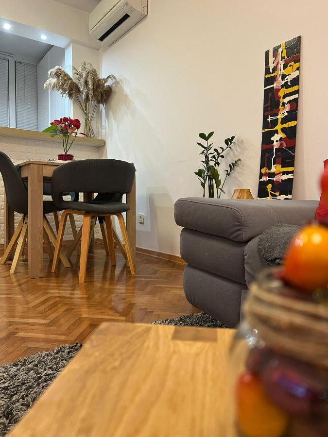 Mm Split Apartment - 5 Min By Car To The Beach & City Center - Free Public Parking Buitenkant foto