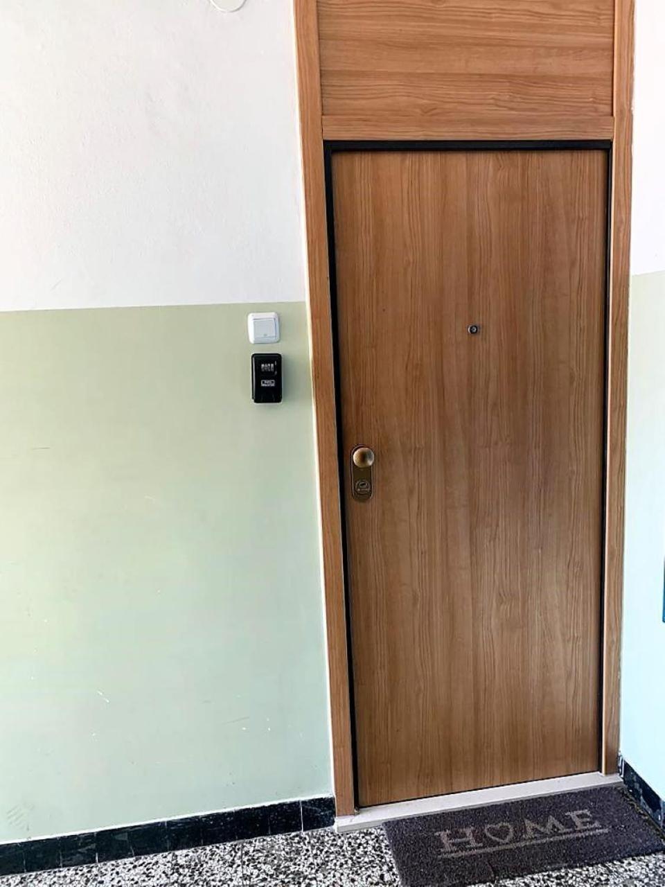 Mm Split Apartment - 5 Min By Car To The Beach & City Center - Free Public Parking Buitenkant foto